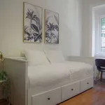 Rent a room in lisbon