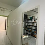 Affitto 15 camera appartamento di 380 m² in Napoli