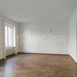 Rent 3 bedroom apartment of 128 m² in Milano