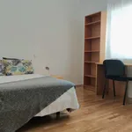 Rent a room of 180 m² in Madrid