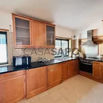 Rent 3 bedroom house of 250 m² in Almada