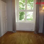 Pronajměte si 3 ložnic/e byt o rozloze 80 m² v Prague