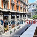 Rent 4 bedroom apartment of 180 m² in Naples