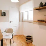 Rent 3 bedroom apartment in Lisbon