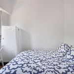 Rent a room in lisbon