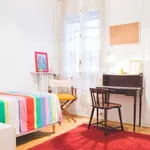 Rent a room of 170 m² in madrid