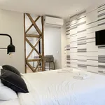 Rent 1 bedroom apartment of 30 m² in Lisbon