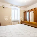 Najam 2 spavaće sobe stan od 105 m² u Split