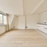 Huur 3 slaapkamer appartement van 60 m² in Frederik Hendrikbuurt