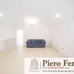 Affitto 4 camera appartamento di 120 m² in Napoli