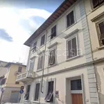 Affitto 4 camera appartamento di 90 m² in Firenze