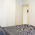 Rent 2 bedroom apartment in Milan