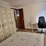 Rent a room of 100 m² in Alcoi