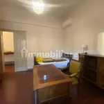 Affitto 4 camera appartamento di 120 m² in Bologna