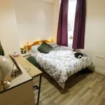 Rent 4 bedroom flat in West Midlands