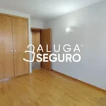 Rent 3 bedroom apartment of 125 m² in Lisboa