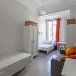 Rent 5 bedroom apartment in Valencia