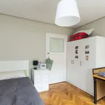 Rent a room of 160 m² in madrid