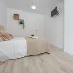 Rent 5 bedroom apartment in Valencia