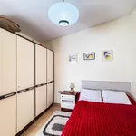 Alquilo 4 dormitorio casa de 66 m² en Valencia