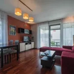 Pronajměte si 3 ložnic/e byt o rozloze 56 m² v Prague