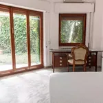 Rent 6 bedroom apartment in Rome