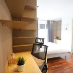 Rent 3 bedroom apartment of 15 m² in Barcelona