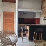 Appartement de 25 m² avec 1 chambre(s) en location à Uzès