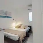 Rent 1 bedroom apartment of 18 m² in Madrid