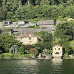 Rent 9 bedroom house of 420 m² in Laglio