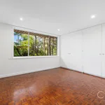 Rent 5 bedroom house in Northbridge