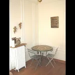 Appartement de 45 m² avec 3 chambre(s) en location à Paris