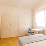 Rent a room of 122 m² in madrid