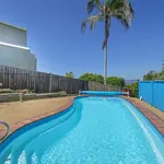 Rent 4 bedroom house in Port Macquarie