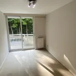 Rent 2 bedroom apartment of 120 m² in Ixelles