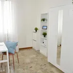 Rent 6 bedroom apartment in Modena