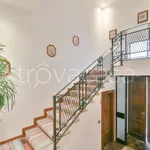 Rent 9 bedroom house of 500 m² in Figino Serenza