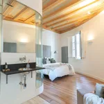 Rent 4 bedroom apartment of 20 m² in Barcelona