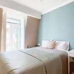 Rent 4 bedroom apartment in lisbon