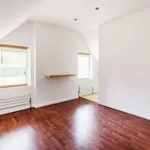 Rent 2 bedroom apartment in Surrey