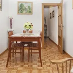 Rent 3 bedroom apartment in Barcelona