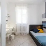 Rent a room of 75 m² in milan