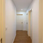 Rent a room of 120 m² in lisbon