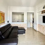 Rent a room of 85 m² in genoa