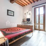 Rent 1 bedroom apartment of 58 m² in Florence