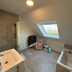 Maison de 400 m² avec 3 chambre(s) en location à Comines