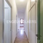 Rent 5 bedroom apartment of 180 m² in Roma