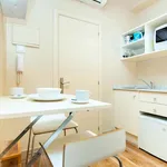 Rent 1 bedroom apartment of 15 m² in Barcelona