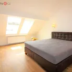 Pronajměte si 3 ložnic/e byt o rozloze 74 m² v Praha