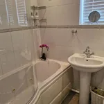 Rent 4 bedroom flat in West Midlands